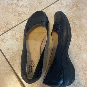 Women slip ons black 6.5
